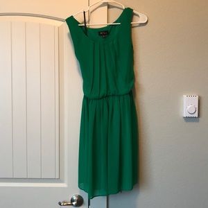 Green chiffon dress with belt